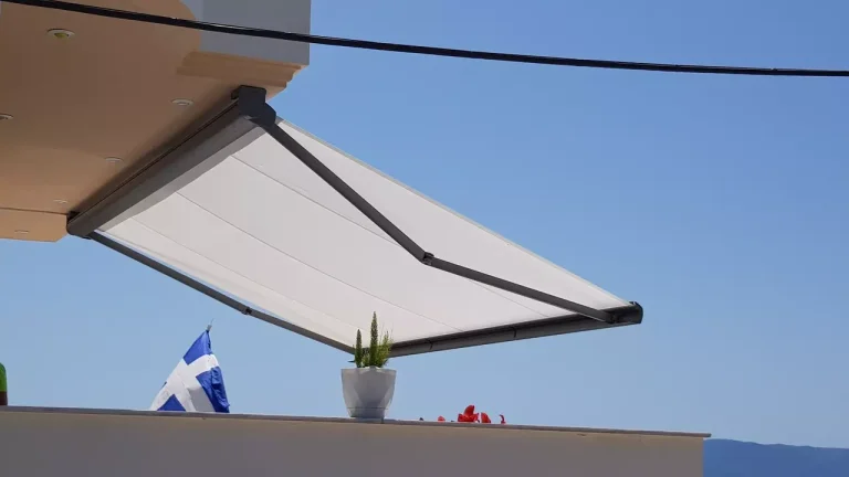 Τέντα κασετίνα