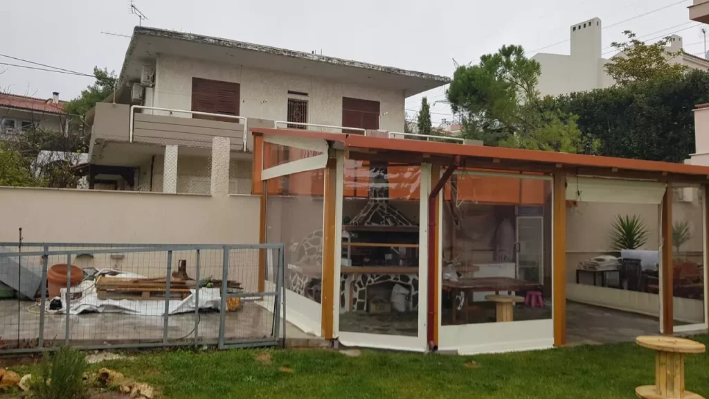 Διαφανής τέντα