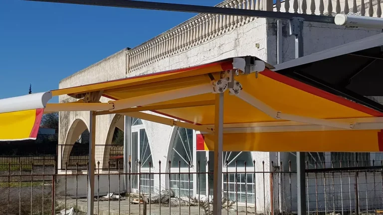 Δείτε έργα μας – Διρίχτη τέντα με βραχίονες και κολώνες – φωτογραφία 3