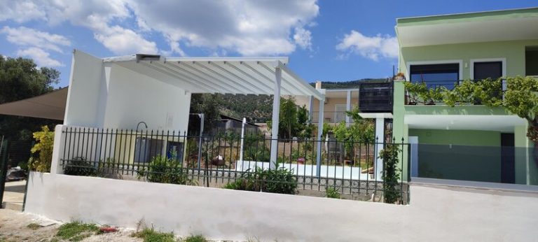 Πέργκολα Ηλεκτρική