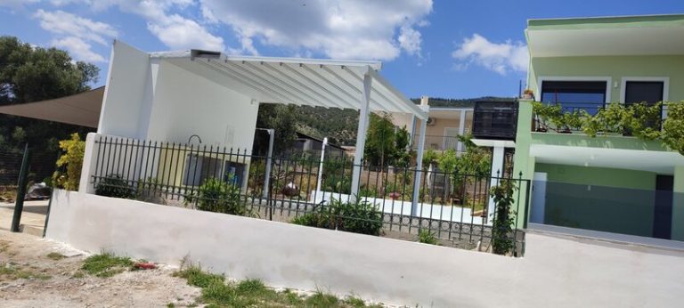 Πέργκολα Ηλεκτρική